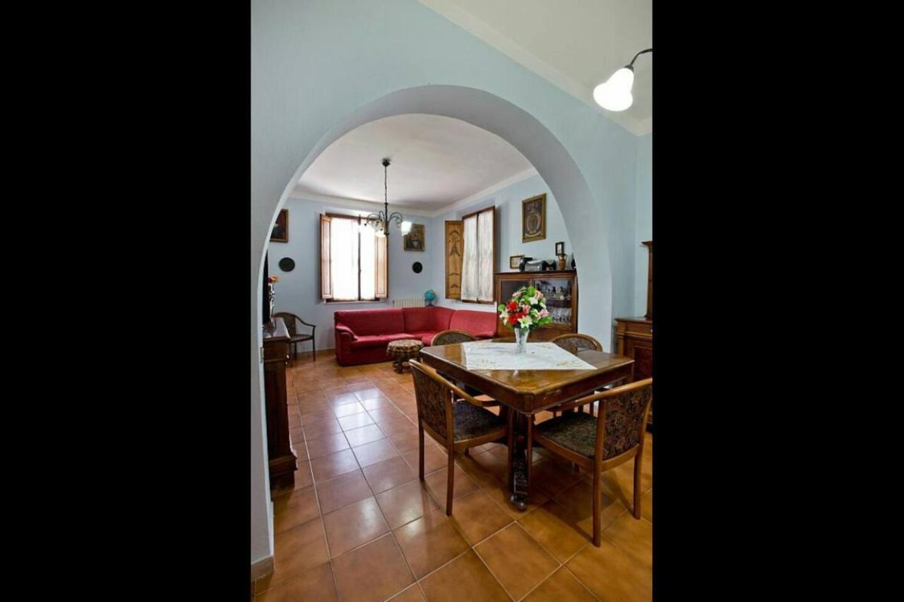 Affittacamere Porquier Crespina Bagian luar foto